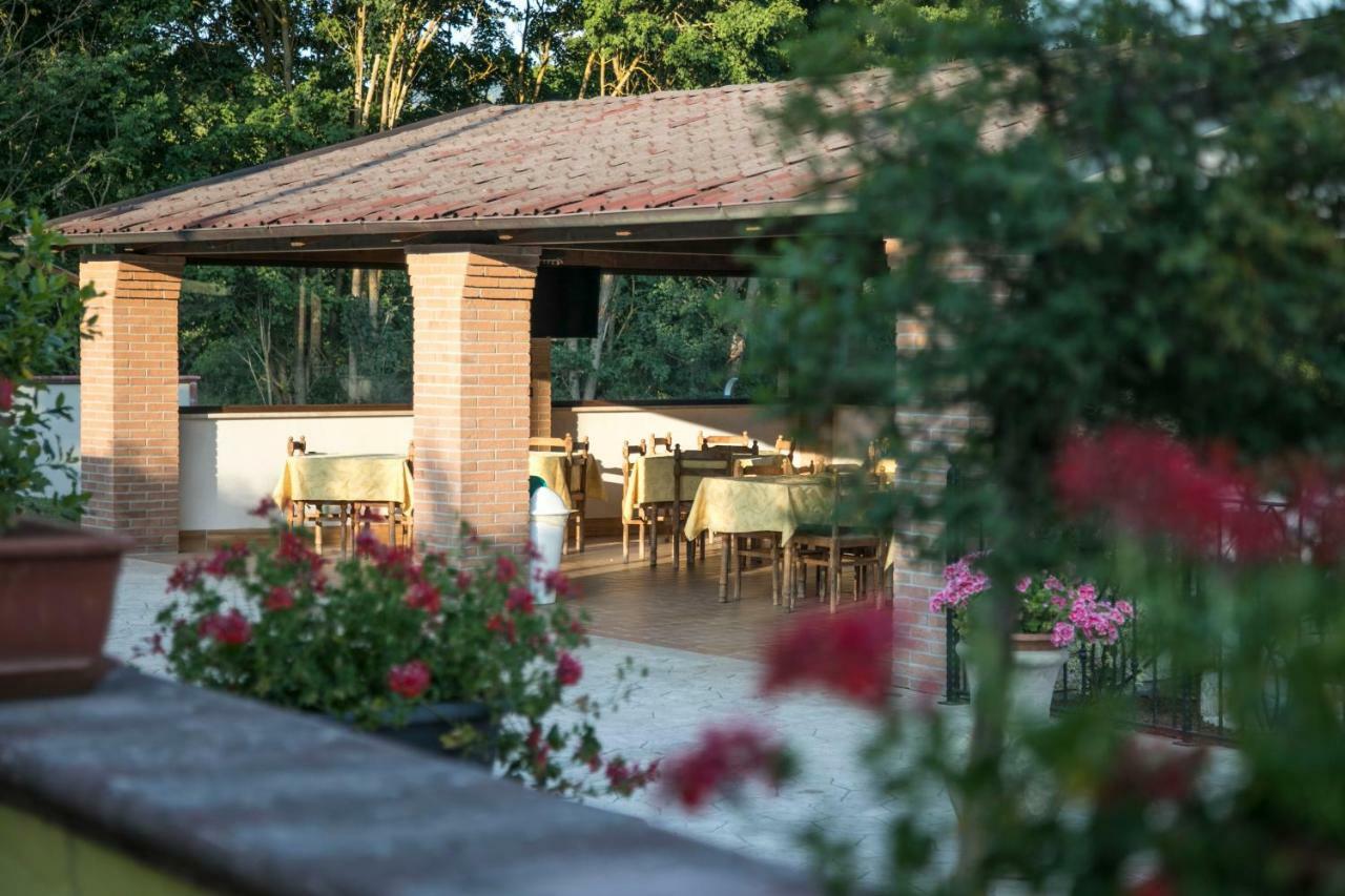 Hotel Ristorante Il Giardino Cagnano Amiterno Экстерьер фото